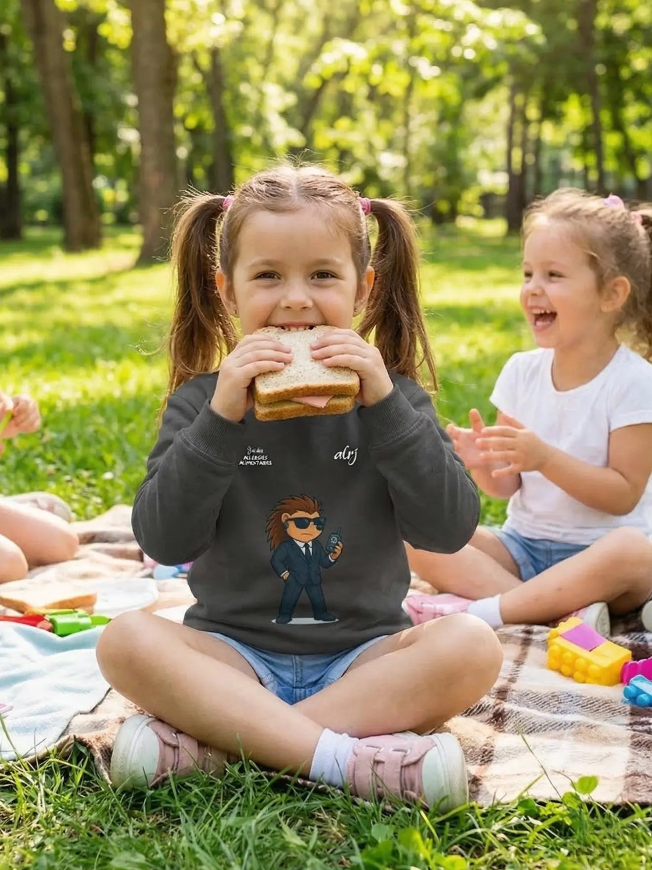 Pull enfant de prévention des allergies alimentaires-agent secret